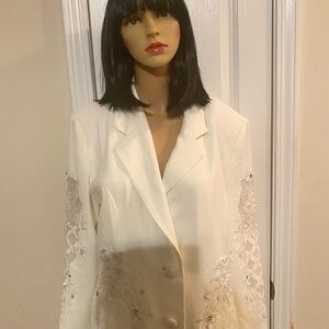 Night Studio White Embroidered Women's Dress Suit.